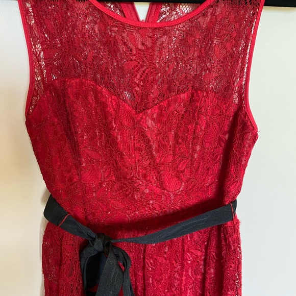 Red Lace dress - Picture 2 of 3